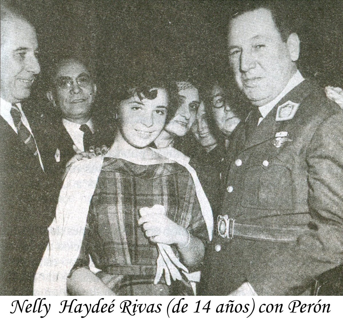 Desdemona_jna's tweet photo. Ella ya no está, yo denuncio #MeToo 
Nelly Rivas, la "niña amante" de Juan Domingo Perón ✌️
Ella 14 años, él 58. https://t.co/PHT4ySNrVc