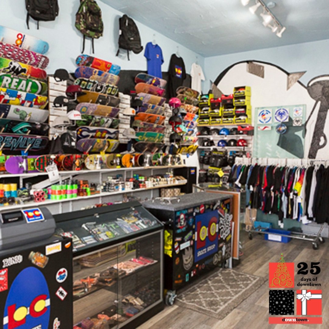DowntownLongmnt's tweet photo. Downtown has tons of fun places to get unique gifts for anyone and everyone. Surprise them with your favorite, or let them choose their own adventure with a Downtown Gift Card! #owndowntownlongmont #25daysofdowntown #loco #shoploco https://t.co/NZs0cBd7Zd