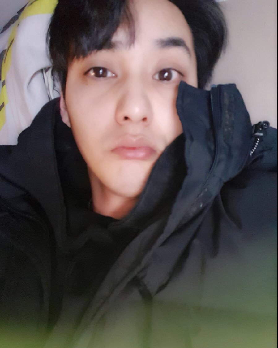 Too Cold......
춥다......
이불 밖은 위험해......