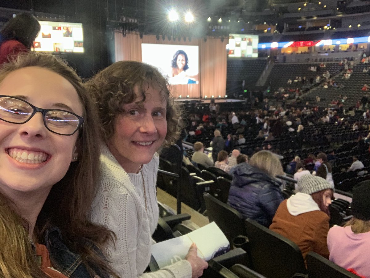 fish_2002's tweet image. #IAmBecoming @MichelleObama Gals night out in Denver!