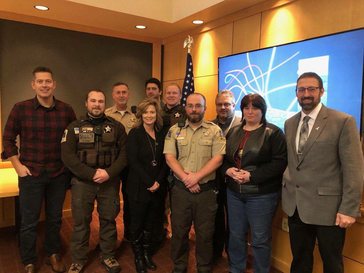SeanDuffyWI's tweet photo. Was an honor to hang out with the Oneida County Sheriff's Office at my town hall last week. Thanks for all that you do! #ThankACopThursday https://t.co/6EIlvYHbeb