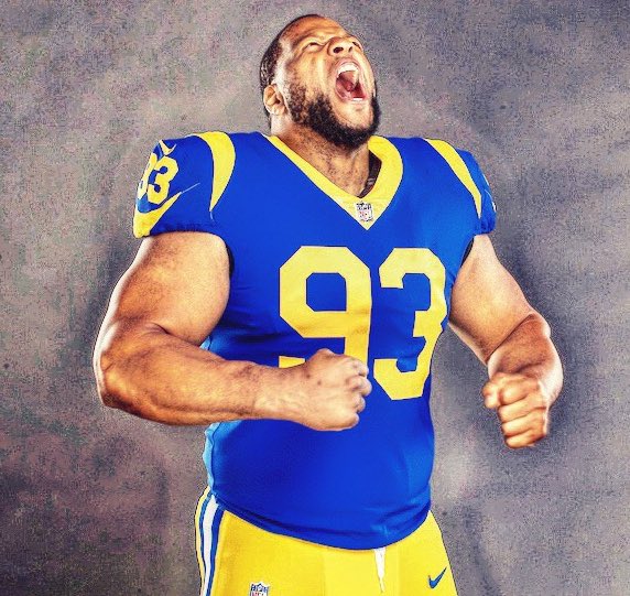 NdamukongSuh's tweet photo. RETWEET ALERT!!🚨 SUH SQUAD Every RT count as TWO a votes towards me making it to the Pro Bowl! RETWEET AWAY!!
#NdamukongSuh #ProBowlVote https://t.co/vmg0PnSFgH