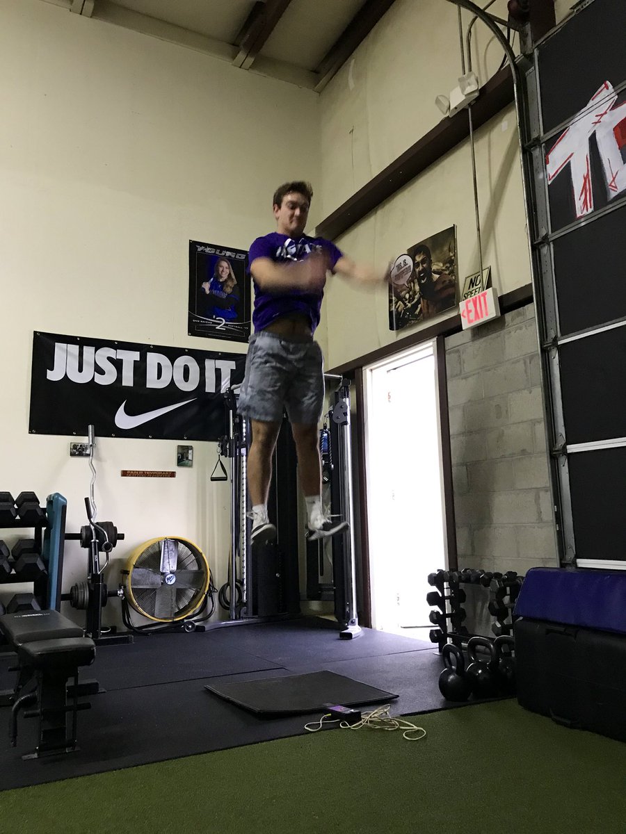 TopSpeedLLC's tweet image. Cool moments at the gym today;

BV athlete Eric Olson working his way back from injury becomes 1st athlete to do 2 plates on Rvs Hypers along with new jump PRs from;
•Andy Simeroth (BV) +4 inches 
•@IkeSum (BVW) at 6’3”/215 w/ a 32-inch jump
•Michael Paule (BVSW) +4.2 inches