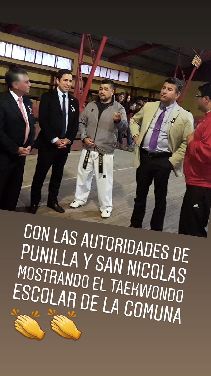 Dani_Escarr's tweet photo. Hoy nos visitó #CristobalMartinez @Gob_Punilla y el Alcalde de San Nicolas Victor Toro Leiva, para firmar el convenio del #FSPR 2018 q nos permitirá adquirir implementación deportiva.
Este proyecto fue postulado cuando Ñuble aun era Provincia junto a su Gobernadora @paolabeckerv https://t.co/bLmVIQcjdk