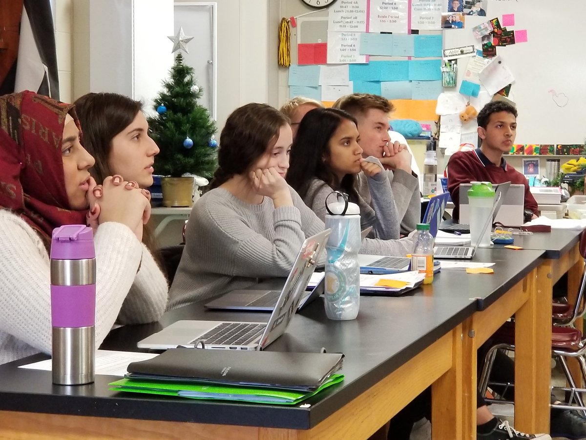 dorman_napls's tweet photo. Students did an AMAZING job during their first medical ethics debate. It had the potential to be a hot mess by design but these kids owned it! #NAHS https://t.co/SbkzAPSbd6