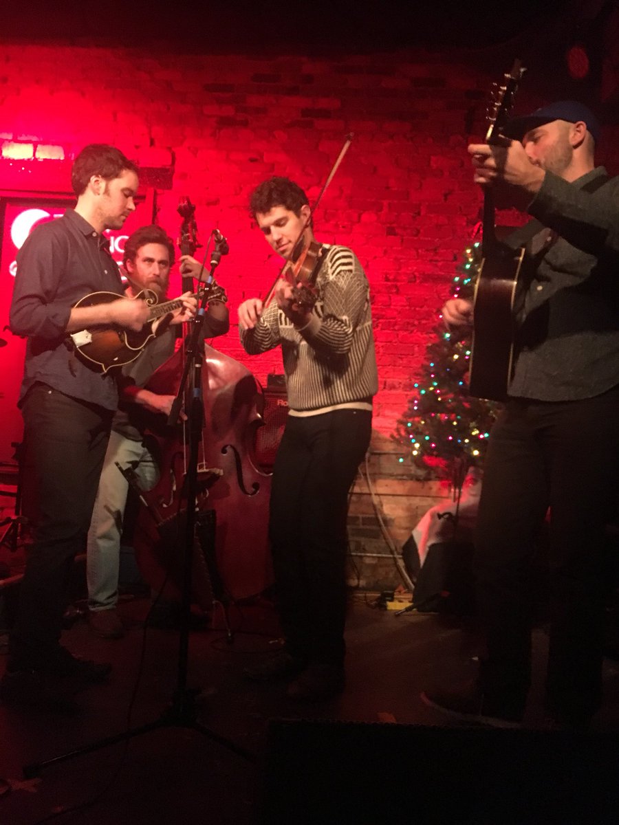pgustyone's tweet photo. @andrewmarlin @csedelmyer and friends gave us a real treat  @theeveningmuse tonight. Playing selections from Andrew’s Buried in a Cape album and some new music https://t.co/a0lmNVUTPR