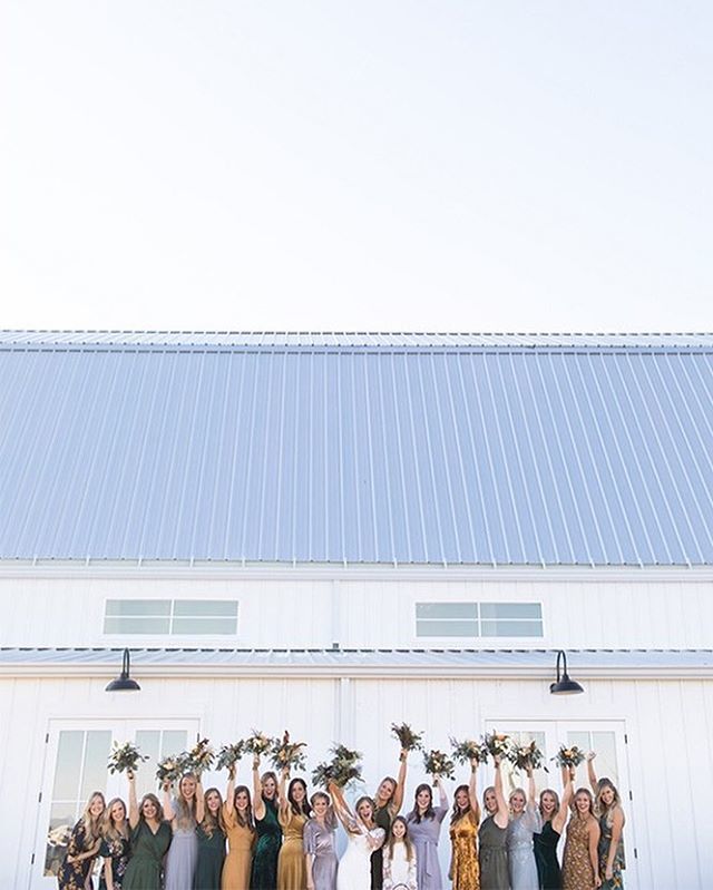 A Texas-sized wedding party + reception that doubled as a sendoff party for this sweet missionary couple // featured on <a href="/southernbride/">Southern Bride</a>.

Vendors: <a href="/chanceycharm/">Chancey Charm</a> <a href="/elizabeth/">Elizabeth Weil</a>.ise (wedding PR client love) <a href="/ket/">KET</a>.photography @hautepoppiesfloral <a href="/hdliquidcater/">HD Liquid Catering</a> <a href="/t/">Tantek</a>… ift.tt/2Gg1apF