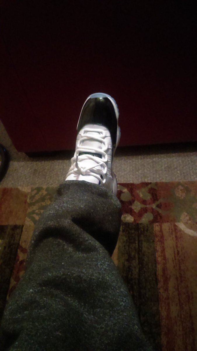 U see the drip #Jordans #jordan11 #jordanfans #shoeporn #jordan45 #drip #sauce #folowback #sneekerhead @QcQuarter