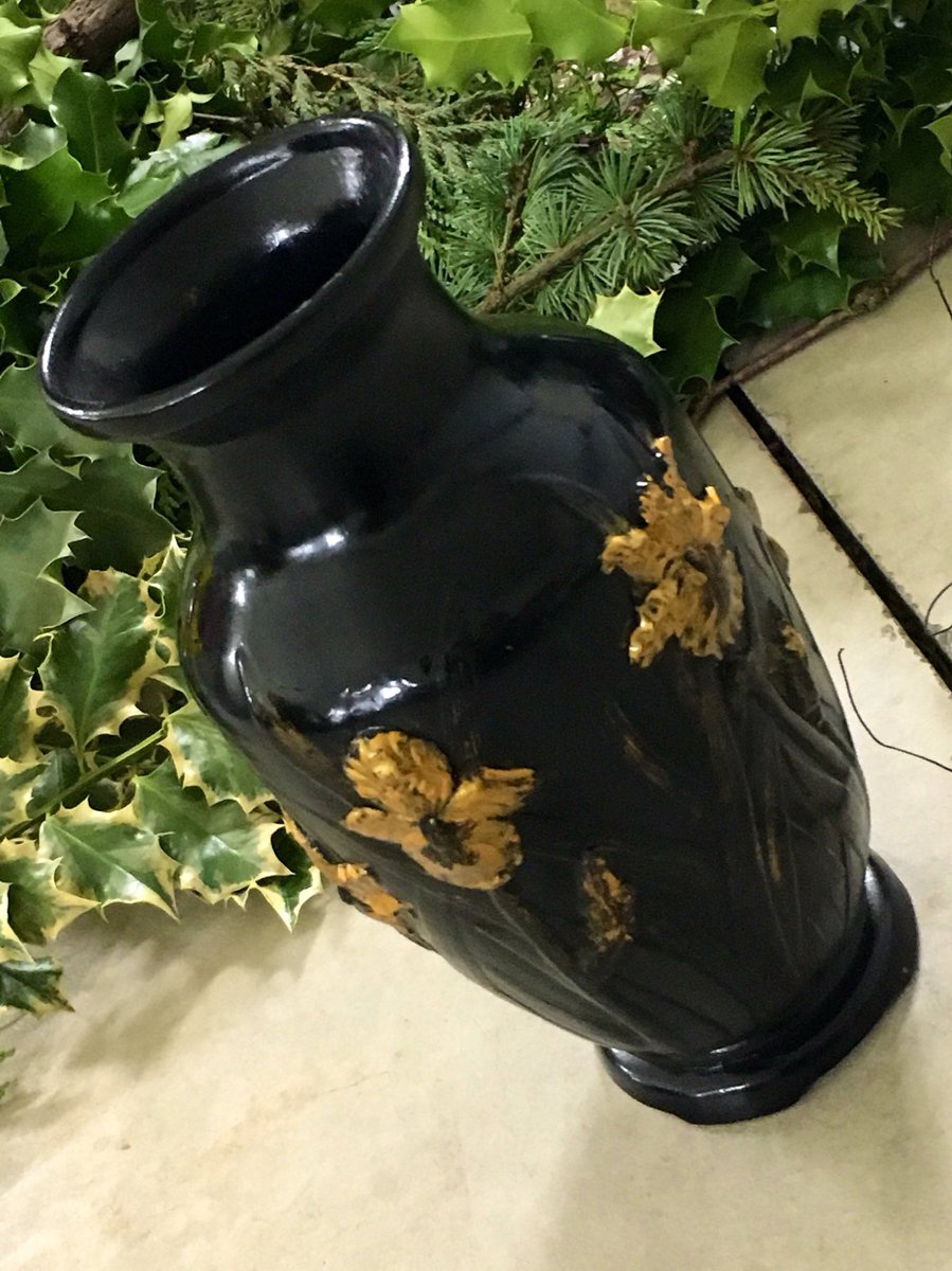olivia40138400's tweet photo. Excited to share this item from my #etsy shop: Hand made painted ceramic flower vase https://t.co/rKBo714BMf
#ceramics #PotterArt #pottery #floral #artistsontwitter #vase #Christmasgifts https://t.co/b3ksT45sBp
