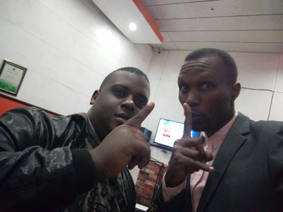 tonykentkyazze's tweet photo. There's nothing like #Breakfast.
Sometimes, it sounds like an alienated phrase.
Doctors recommend it while politicians follow suite.
So, what are you waiting for!
Tune in to #Magic100FMUG now as @DJJANNYP & myself serve you a UFO version of 100.0FM
#FreeStyleFriday https://t.co/75xxkP1atB