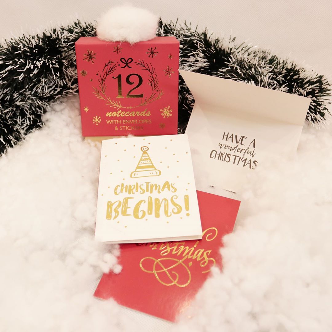 MinisoIndonesia's tweet photo. Share your greeting to your beloved one with this cool card 😎
#MINISOJOYFULDECEMBER #minisoindo #minisoindonesia #lovelifeloveminiso #miniso #minisolife #greetingcard https://t.co/VwSE0cr7DI