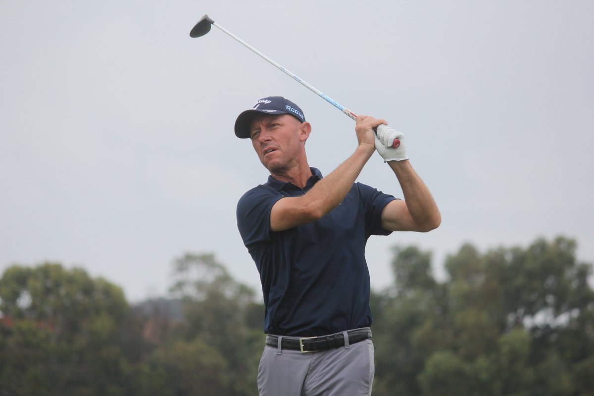 At 7-under the card <a href="/dylanperrygolf/">Dylan Perry</a> &amp; <a href="/nathangreen13/">nathan green</a> are tied for the lead heading into the final round of #QSchool

🗞️: bit.ly/2QR8Nqu