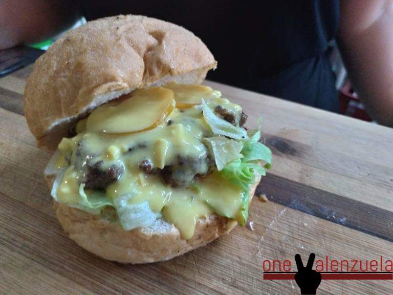 one_valenzuela's tweet photo. [2018 FOODIE GIVEAWAY! TARA FOOD TRIP TAYO!]

Join the giveaway and have the chance to have these awesome food freebies served by our local food establishments.  

Follow the FB Link: https://t.co/NXsAl6WRVg

Read More: https://t.co/vjlmaSwHgc

#Eatsplore #ValenzuelaCity https://t.co/68be1Erbf8