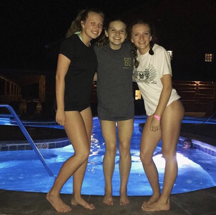 mjfry207's tweet photo. @Lily_larsen1213 happy birthday lilian welcome to adulthood! I love you!💘🥳 https://t.co/jPujkuKt8L