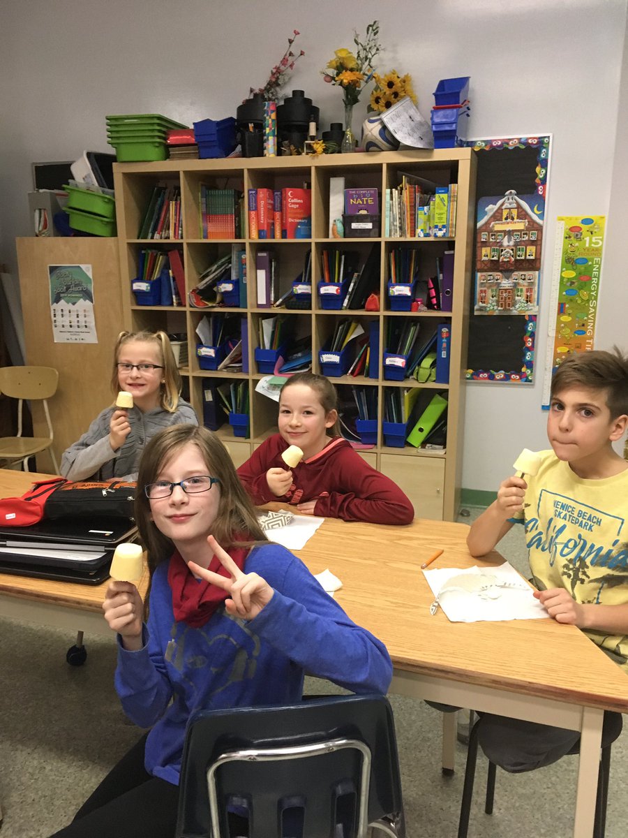 Class4Gressler's tweet photo. Grade 4s enjoyed trying kulfi, tasting frozen treats mentioned in GRAamal thank you @aishacs for the opportunity to learn about Pakistan. #GRA18 #wrsd #GRAamal https://t.co/AF97H0kCSY