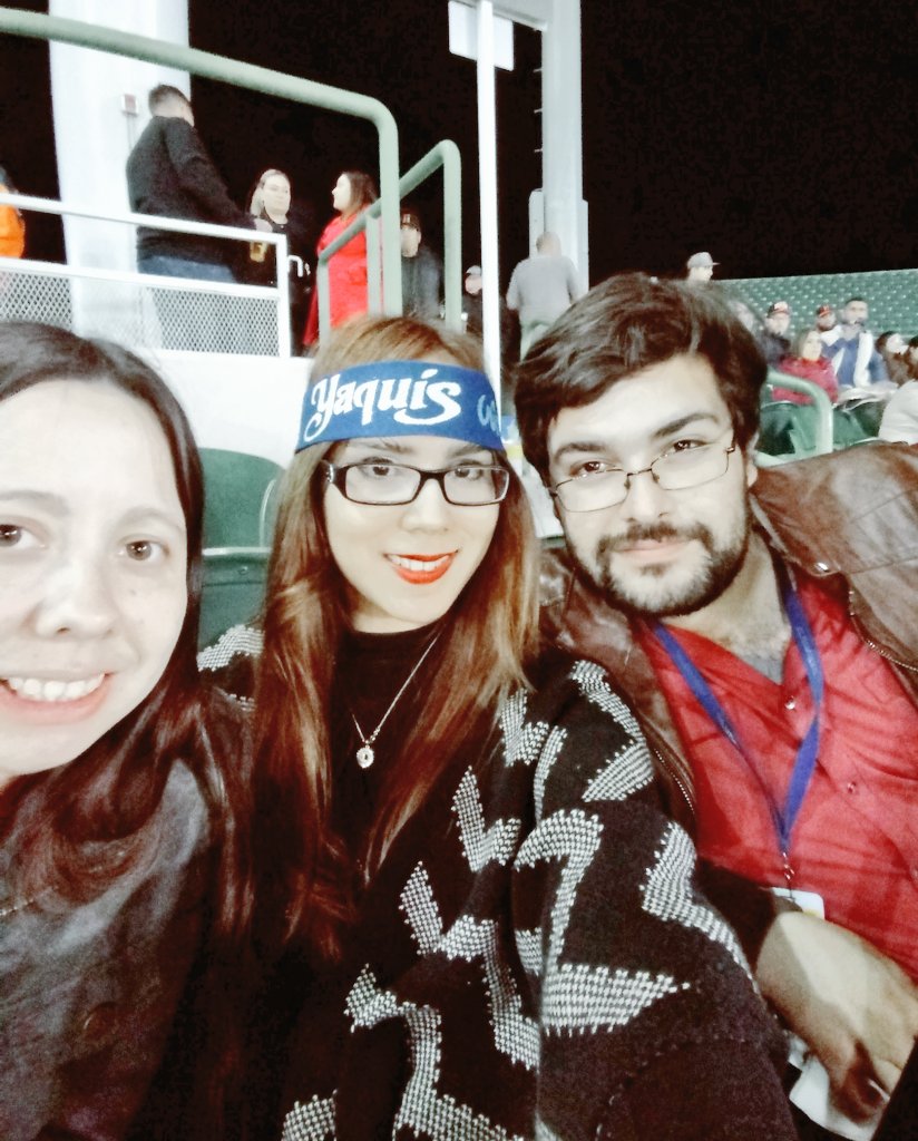 LMariaGallardo's tweet photo. Lo mejor del juego es habernos visto 😃❤#Exteam @eliana_alvarado @RodGil123 https://t.co/T1CdEwsfMq
