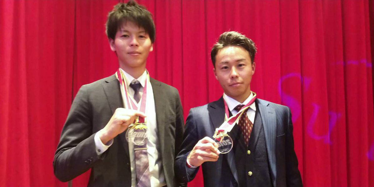 AIRTOMO23's tweet photo. 昨日は「IT LEAGUE 2018 The AWARDS」に行ってきました!2年ぶり3回目の最多安打のタイトルを頂きました!野球を通じて沢山の方と出会うこともできて僕は本当に野球をやっていて良かったと思います!
草野球最高!
#itleague #野球バカ https://t.co/aNF21FdEH7