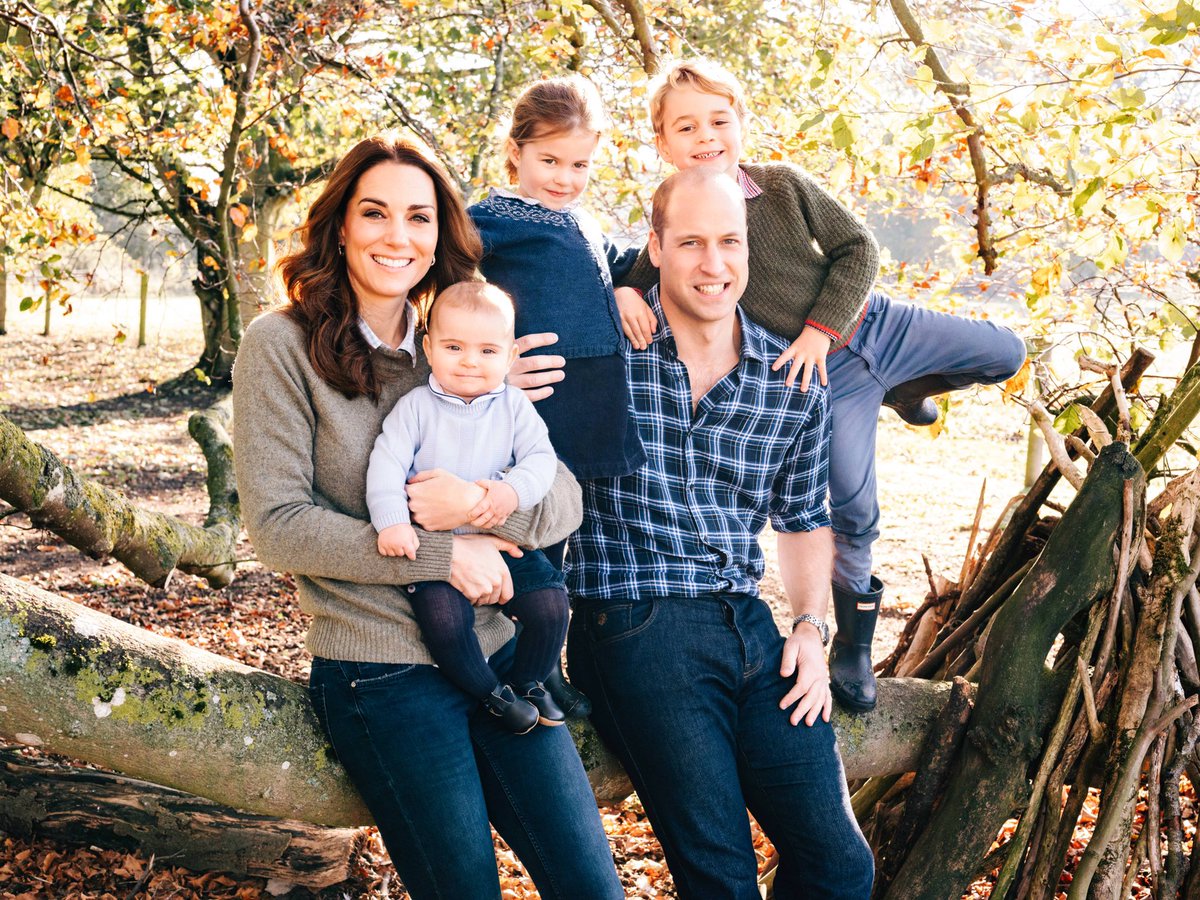 Znalezione obrazy dla zapytania: christmas 2018 cambridges