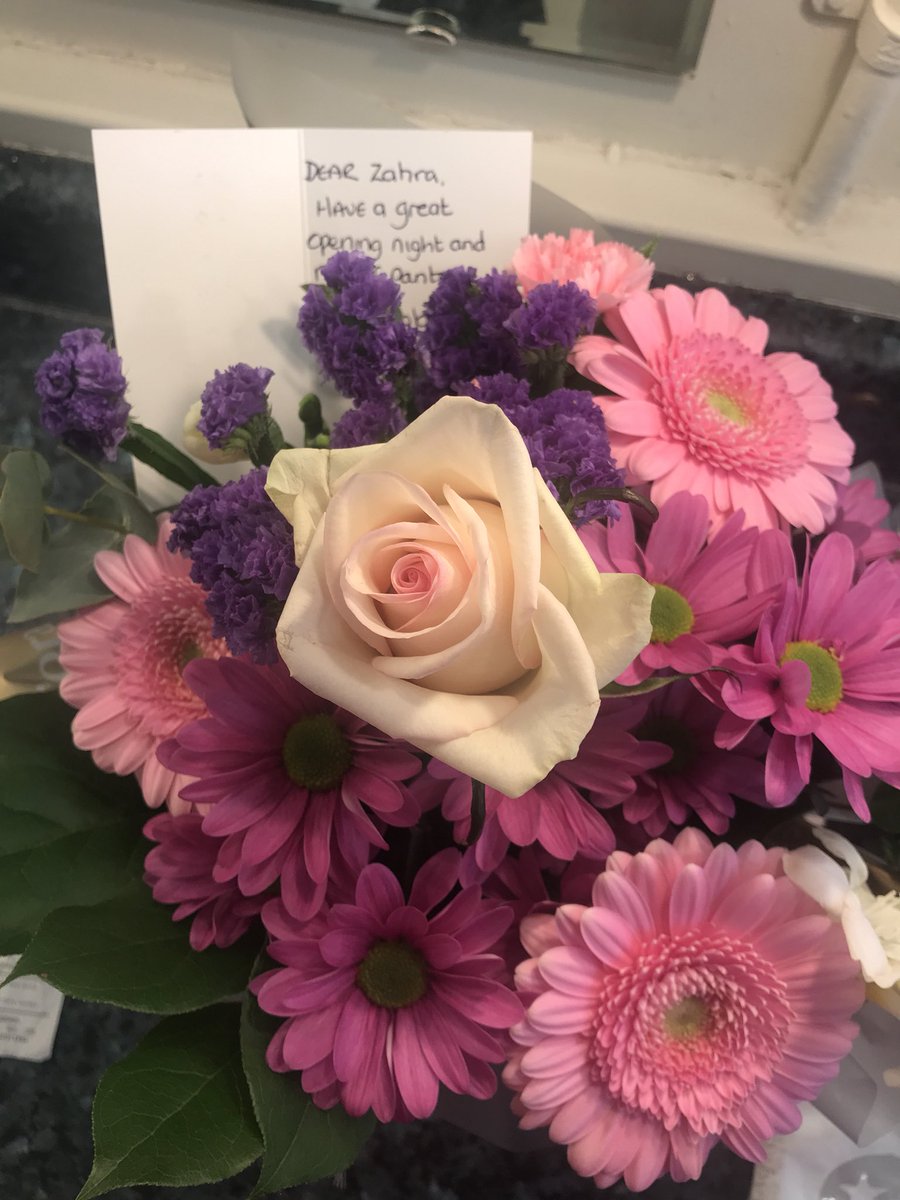 ZahraOJones's tweet photo. Itโs Opening Night!!!!!!
Thankyou So Much Tom and Rob for my beautiful flowers. โบ๏ธ๐ @nbridgetalent
#Cinderella #Panto #EliteProductions https://t.co/sbHZFNzUnj