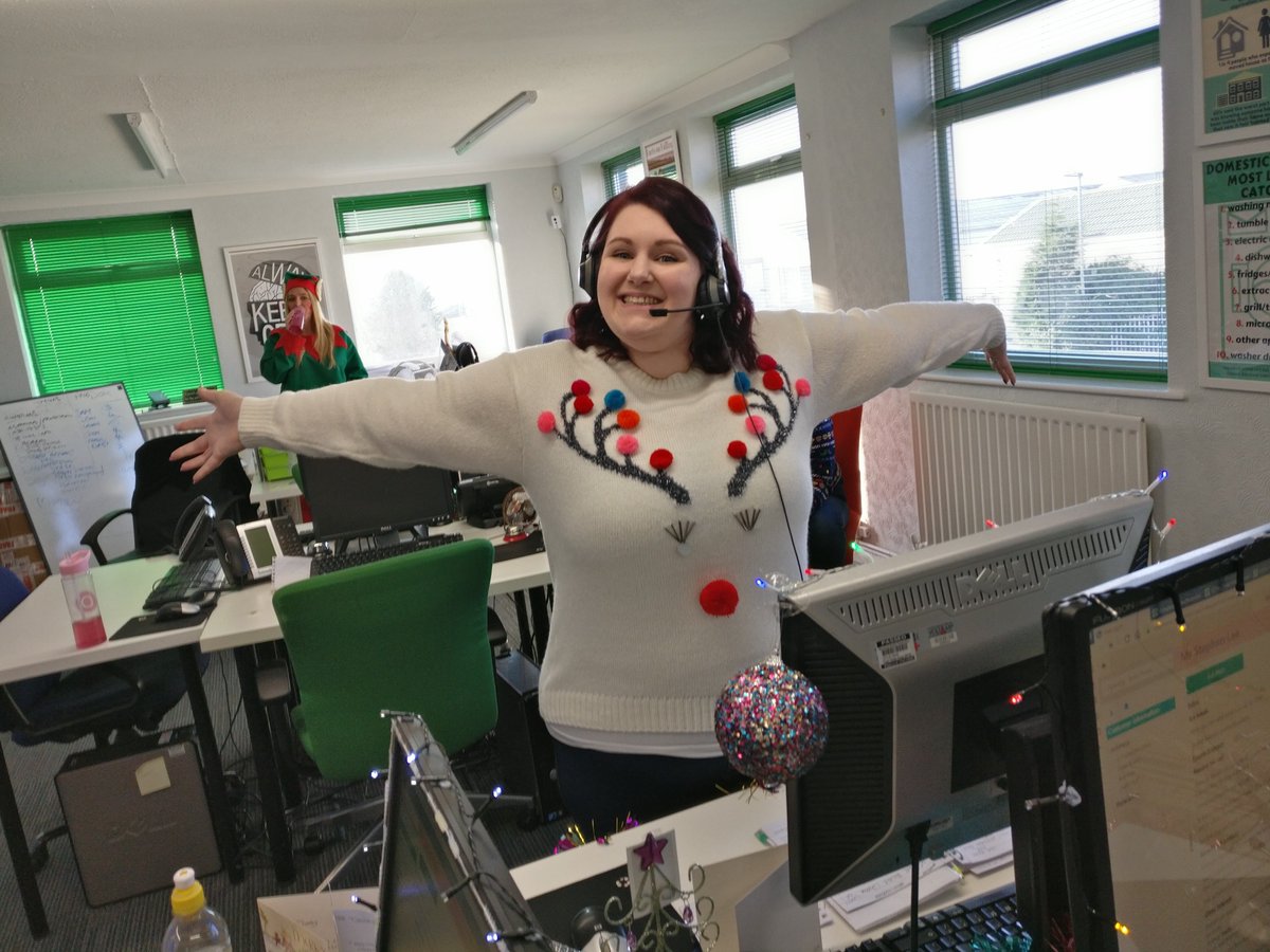 SHProtection's tweet image. We&apos;re feeling the love for #ChristmasJumperDay here at SMART HQ! #ChristmasJumperDay2018 #SaveTheChildren #xmasjumperday