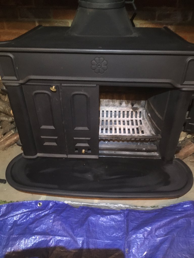 welfare_john's tweet photo. @StovaxGazco Good Morning,could you identify this one please! Many thanks https://t.co/tTm8ynPwmK