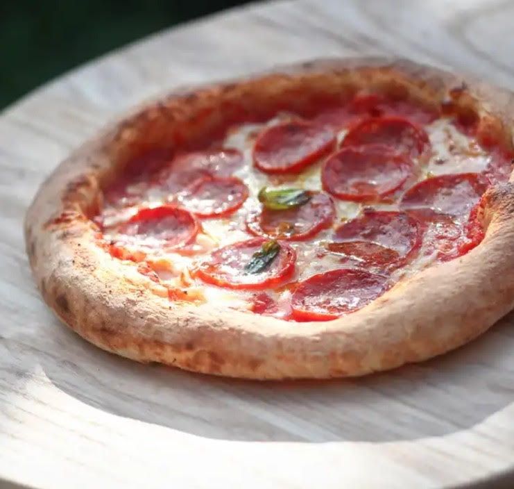 Start your Friday with a delicious piz-za happiness with @woodstockpizza who are at <a href="/PiccadillyPlace/">PiccadillyPlace</a> #Manchester from 11:30-2:30 today 🍕😋 #StreetFood #FoodTruck 

<a href="/EnergieClubsUK/">Énergie Fitness UK</a> <a href="/piccadillytav/">Piccadilly Tavern</a> @tesco @costacoffee <a href="/maxspielmann/">Max Spielmann</a> <a href="/CycleRepublicUK/">Cycle Republic</a> <a href="/Enterprise/">Enterprise</a> <a href="/SPARintheUK/">SPAR UK</a>