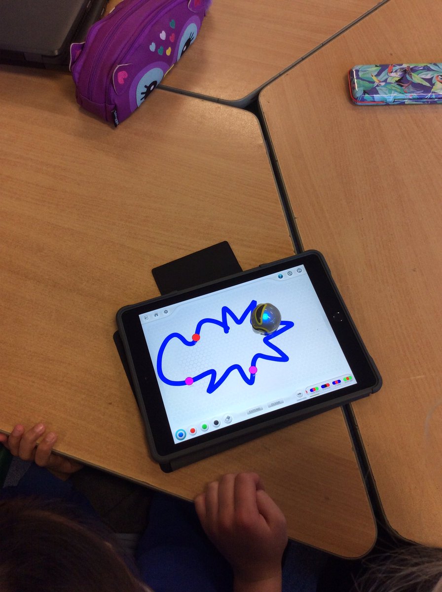 SkylarksHFS's tweet image. It's #Ozobotday 🤖in KS2 today! Pupils in @class5broadway @Class6BEFS and @class7befs are working hard with @JasonJCochrane from @gem_education to code their #Ozobots through a series of challenges. #computing #coding