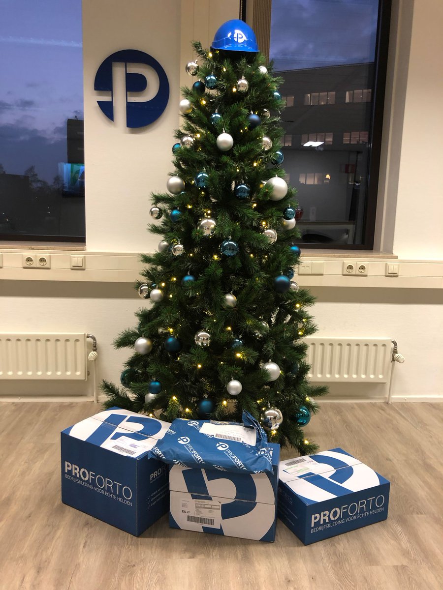 Nog lang geen Kerst en tóch al wat pakjes onder de boom vanochtend ;)