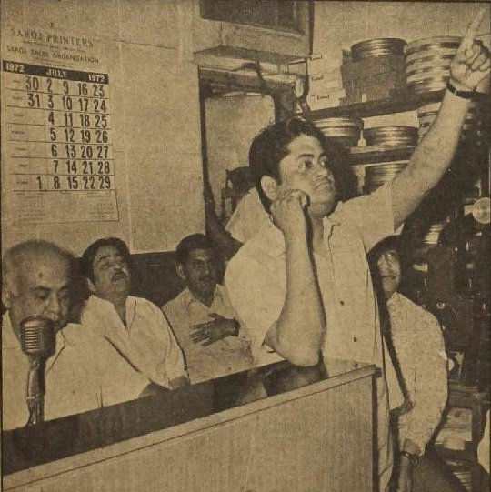 HistoryFollowe tweet picture
