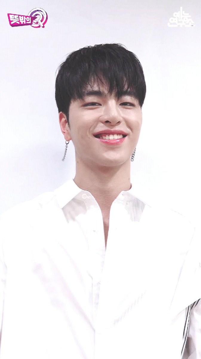 If you see his smiles, you will automatically smile too, I bet.  #JUNHOE  #JUNE  #iKON  #구준회  #준회  #아이콘  #ジュネ