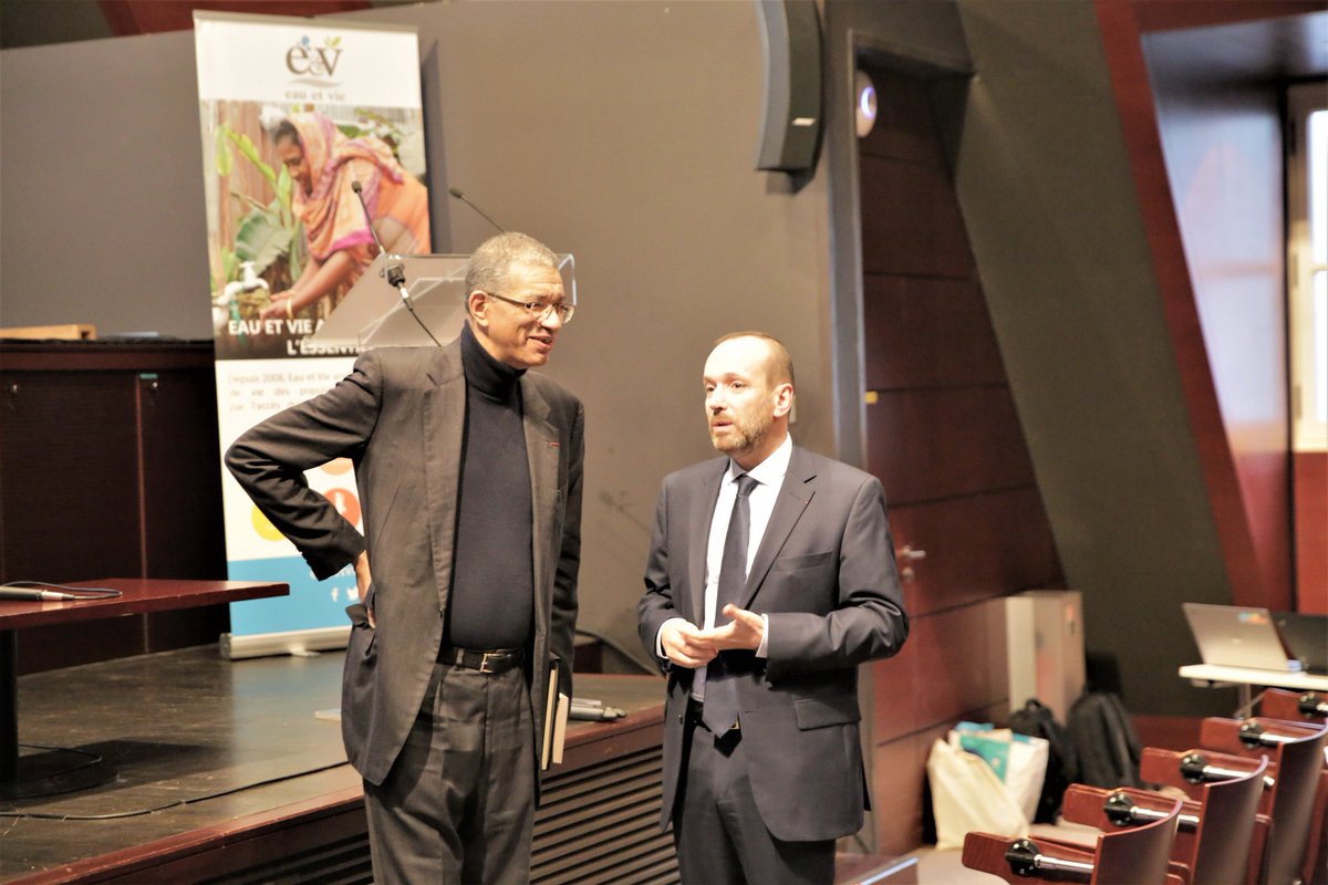 resources_think's tweet image. Patrice Fonlladosa (@pfonlladosa), ​Président-directeur général de Veolia Afrique Moyen-Orient et @zinsouofficiel Fondateur et Managing Partner de @SouthBGroup prendront part à notre débat. #MatResources