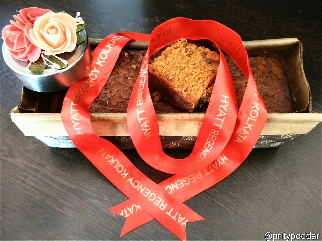 PrityPoddar's tweet photo. Our First #PlumCake This Winter @ #TheBakery - #HyattRegency, #Kolkata, #India ☺

https://t.co/oyh3PTyhdr

#pritypoddar #food #foodie #foodblogger #foodporn https://t.co/immoCyFav1