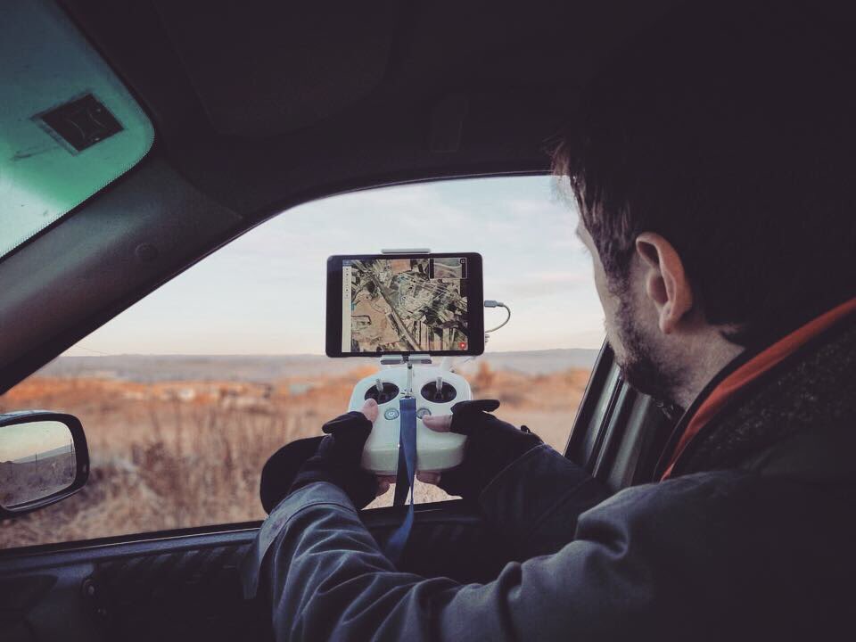 dgdrone's tweet photo. Madrugón para seguir trabajando en nuestros trabajos de fotogrametría.
Muchísimo frío pero merece la pena.
Buen Vuelo!
#dgdrone #dron #drone #drones @DroneDeploy #photogrammetry #work #photography #aerialfilmmaker #aerialfilming #buenvuelo #fpv https://t.co/Zr9jYe4PJT