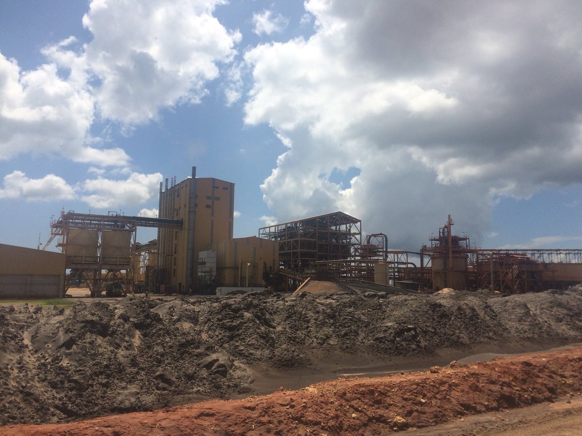 JoyDoreenBiira's tweet photo. @BaseTitanium mineral sands plant presents training opportunities for women in #STEM in Kenya. 
16% of employees are female, 67% of whom are from Kwale county - a great start for women in mining
#WomenInSTEM #WomenInMining  #genderagenda https://t.co/wTHzztGolu