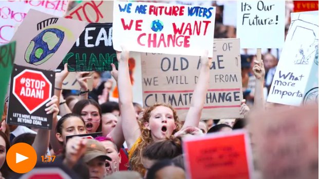 Greenpeace's tweet image. “When I say student, you say power!"
Student. Power.
Student. POWER!
act.gp/2EoGsSN  #climatestrike #fridaysforfuture #cop24