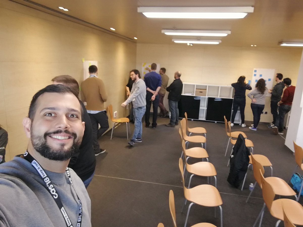 ¿Causa o efecto? 🤔... Muy interesante el taller de System Thinking de <a href="/_stevenwallace_/">Steven Wallace</a> y <a href="/DaniTerrin/">Dani Terrin</a> 
#CAS2018