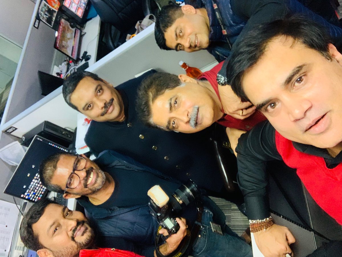 rcshukla007's tweet photo. @aajtak का नया धमाका । हमारे #NewsDirector @supriyapd जी के नेतृत्व में हुआ #AajTakHD  का शुभारंभ! सबसे तेज़..सबसे ज़्यादा
 #KalliPurie 
 @sanjeevpaliwal @gauravcsawant @sardanarohit @shwetasplash 
@manishkumarAT https://t.co/RXyTn0m5L7
