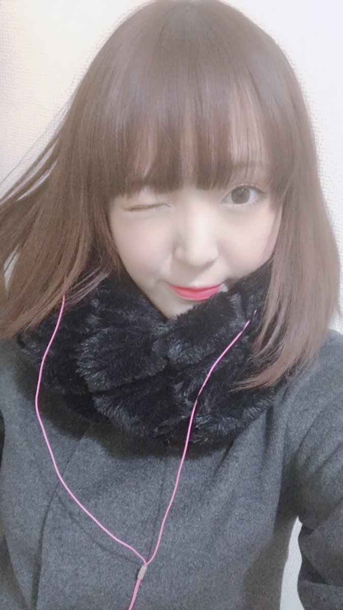 nihe_kakumei's tweet image. 鬼寒いね👹いまLINE MUSICでμ's入門編を聞いてるよ🙌💕ウチのグループにはラブライバーがいるしね💗

夢だけみてる様じゃつらいよ
恋人は君って言いたい
優しい目が　とまどってるイヤだよ

スノハレ💗今度だいたい20代でカバーします💃💕