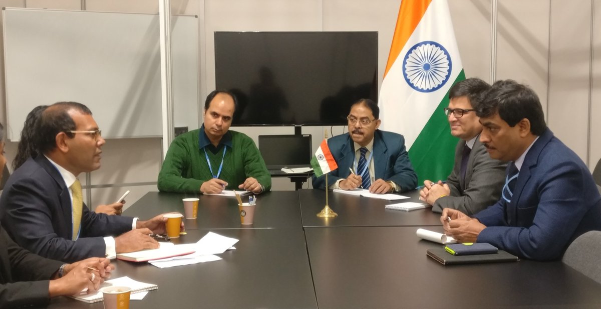India4Climate's tweet photo. Indian delegation led by Mr.A K Mehta @moefcc held a bilateral meeting with Maldives delegation led by H.E. Mr. Mohamed Nasheed, special envoy of President of Republic of Maldives and discussed a range of issues. #IndiaInCOP24 #OneWorldOneSunOneGrid #ChangingTogether https://t.co/lFvXD70BpV