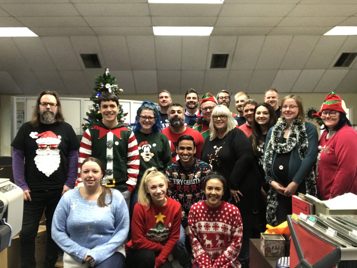 GSGroup7's tweet image. The GS @GSCateringLtd Christmas jumper day with@ @FalconFoodserv &amp;amp; @WilliamsRef &amp;amp; @AwardRAC raising money for @save_children