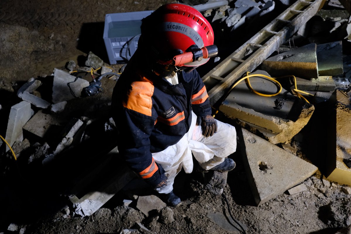 riisc_7's tweet image. Les Formations militaires de la Sécurité civile sont engagées dans la re-classification @INSARAG. Afin de vérifier les différentes compétences dans le domaine du #sauvetage #déblaiement l&apos;#UIISC7 vient de procéder à un exercice sur le site du plateau technique du @SDIS_18