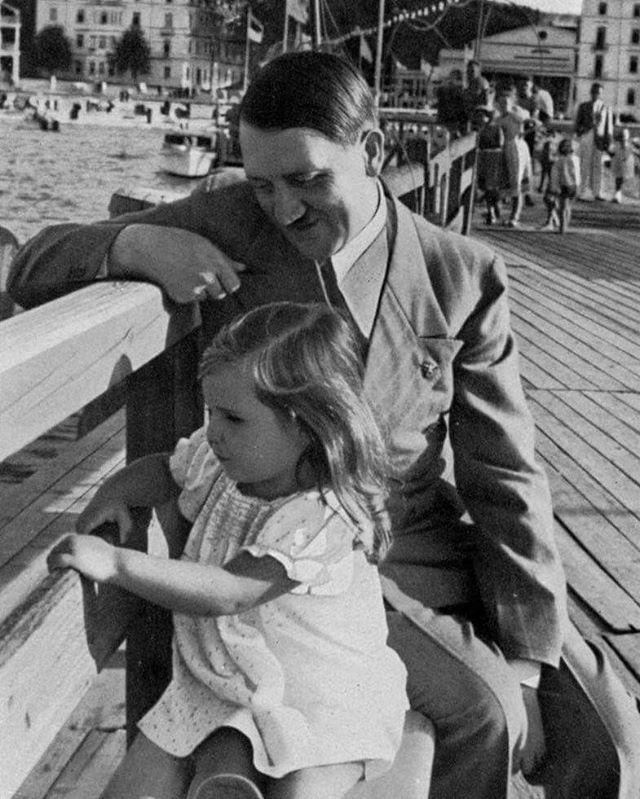 BubNames's tweet image. Adolf Hitler and Helga Goebbels, 1935 .. #history #viralnetics #hitler #kids
