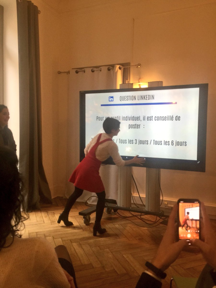 Xime_Ortz's tweet photo. Place au #ChallengeFinal de la #SocialMediaCup 🏆😱
Alors qui aura la meilleure #CultureG en réseaux sociaux ?
🤔💭💡 https://t.co/Uk0KSdrrZQ