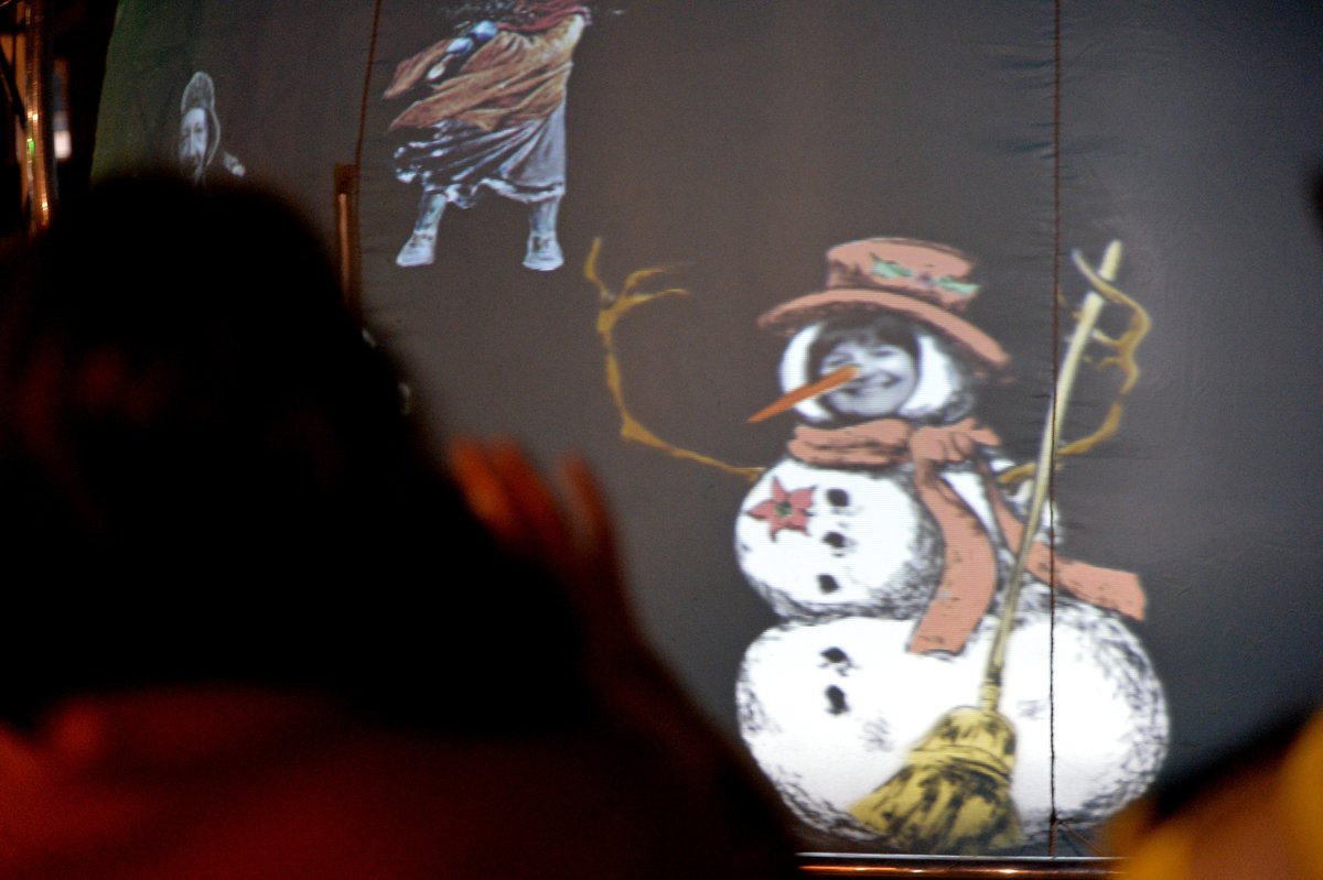 Colourful #ChristmasInTheGardens last night - how stunning does <a href="/LeicsCatGardens/">Leicester Cathedral Gardens</a> &amp; <a href="/LeicsCathedral/">Leicester Cathedral</a> look! Join us from 5pm to 10pm daily until 22 December for this enchanting twilight show!