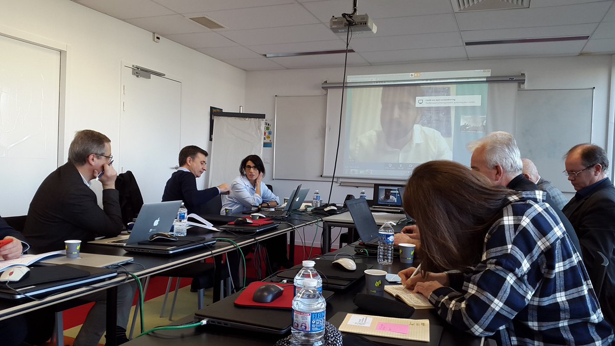 Comment décliner les enseignements d'une licence en compétences ? Grâce à la présentation d'#AliDouai @Univ_Nice à la Conférence des Doyens des Facultés de Sciences Éco &amp; Gestion, qui se tient à  #UnivNantes, nous avons les idées plus claires. Nouveaux Cursus Universitaires #ncu