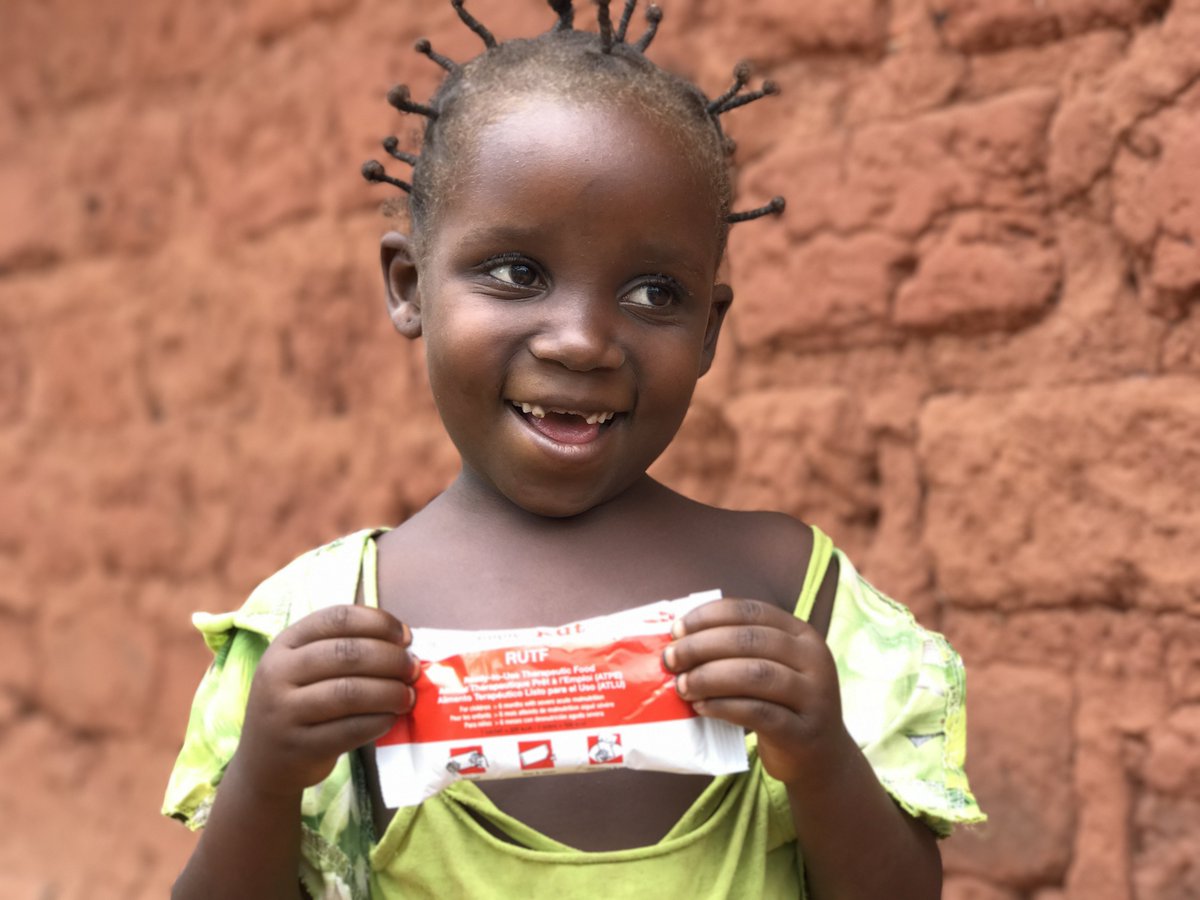 UNICEFDRC's tweet photo. 400.000 enfants de moins de 5 ans sont en situation de malnutrition aiguë sévère au #Kasaï. Les besoins sont énormes !
@Unicef et @UKinDRC poursuivent leurs efforts afin d'assurer un futur #pourchaqueefant → https://t.co/nmByEoyKaj https://t.co/jHsN0G2p6d