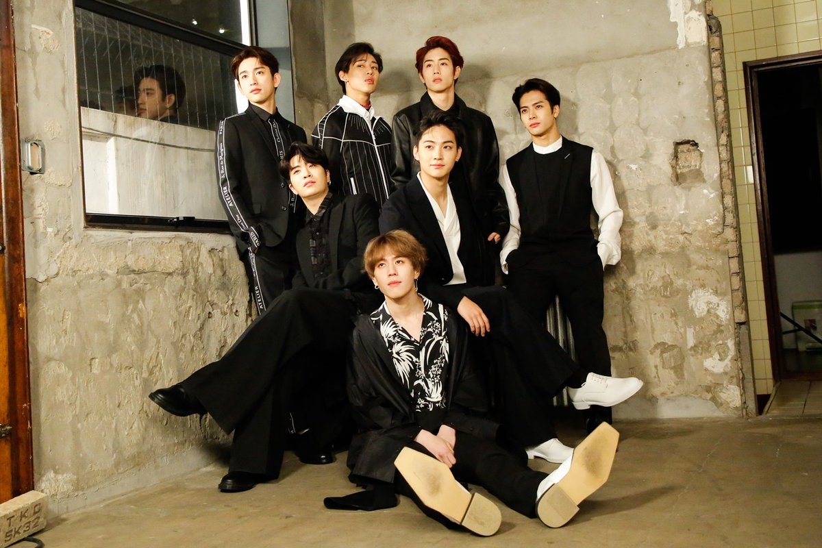 GOT7__Fanbase's tweet photo. Dark7 

#MAMARedCarpet #GOT7 

💘💘💘💘💘💘💘 https://t.co/9mb1kgGEt5