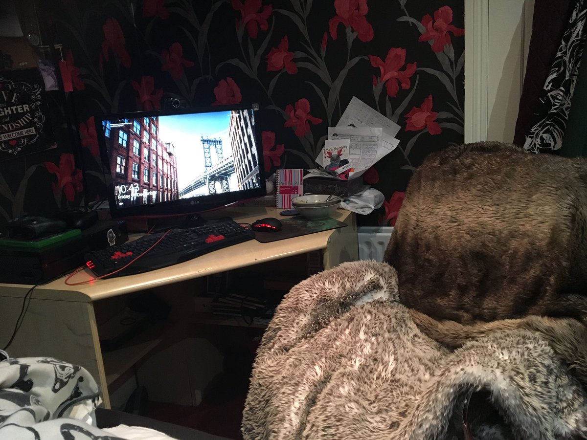 AchievingKitKat's tweet photo. Itโs cold today, so Iโve upgraded my writerโs chair by layering it with two fluffy blankets (theyโre SO warm and... kinda bouncy).
Yep, those are DnD sheets in the background. And yes I DO have cheesy quotes on my wall.
#writingfantasy #amwriting #writersdesk #pleasesendsnacks https://t.co/Bj1IXE748F