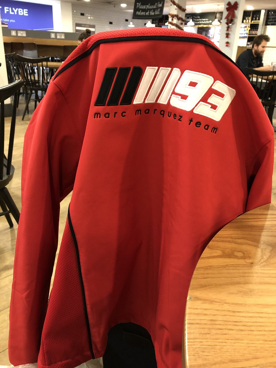 berniep1's tweet image. Yesss on my way to Cervera for Marc Marquez fanclub party 🎉 see you all soon. Seventh time champ! 💪✈️ 🏆🏆🏆🏆🏆🏆🏆@marcmarquez93 @alexmarquez73 @FanClubMM93 @RamonSaezP @MotoGP @kawasakih2r #stepseven #champion #ant @kawasakih2r