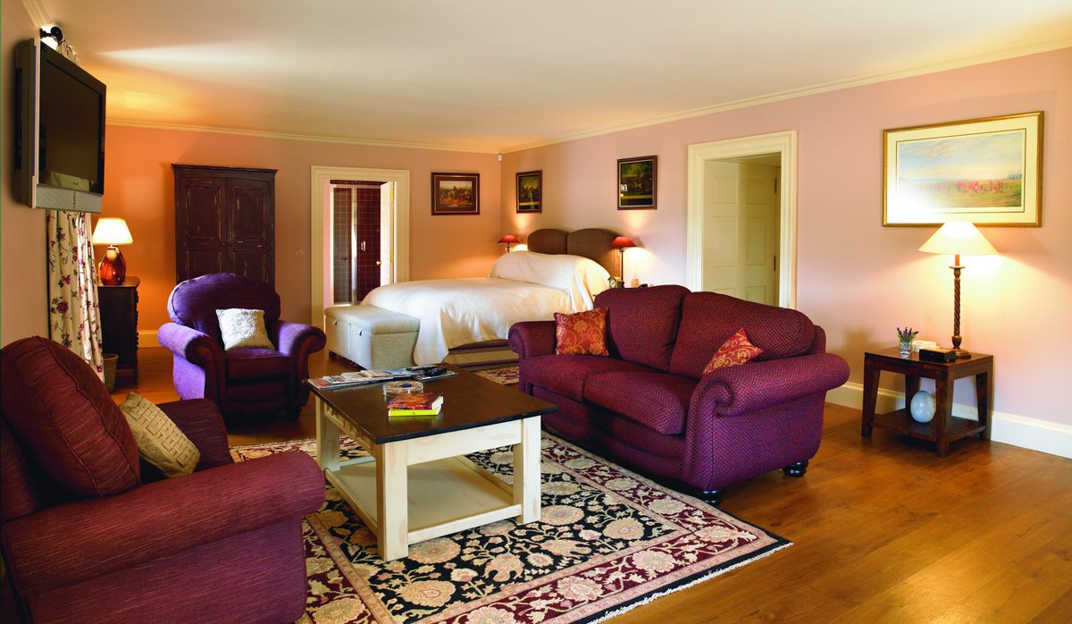 We bring you the perfect winter getaway.

Enjoy overnight accommodation in our luxury Pavilion Suites, with a three course meal at the Clubhouse restaurant.

If that's not all savour a fabulous breakfast with all the trimmings.

For booking details visit: bit.ly/2nh6Rao